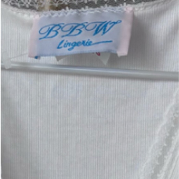 Vintage Elegant White Nightgown - Picture 5 of 5